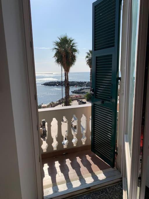 Loft 53 Waterfront Of Genova Pegli Apartment Exterior photo